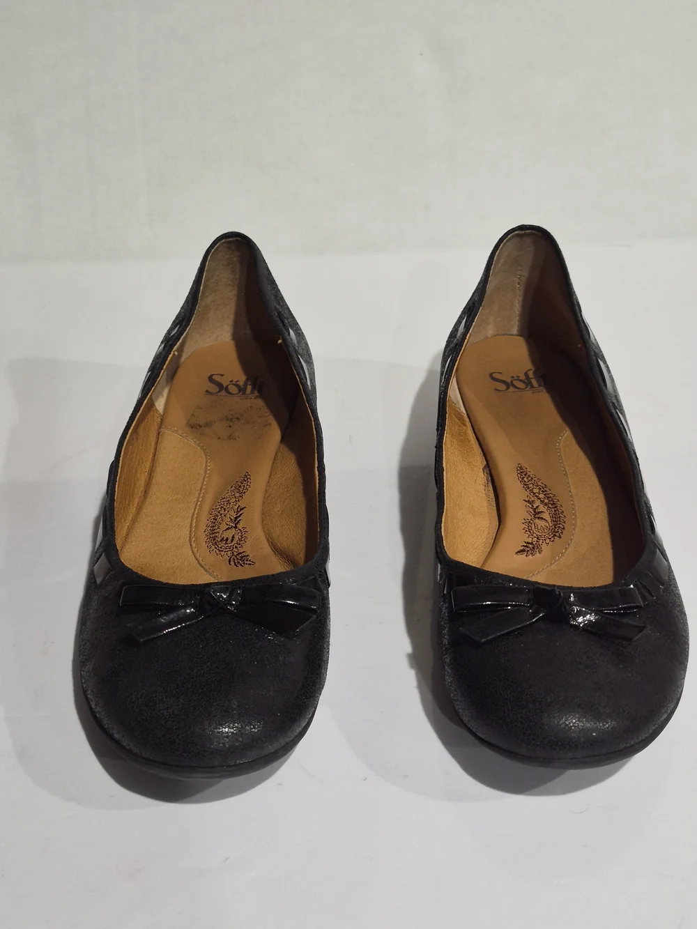 SOFFT Women's Black  Ballet Flats with Bow Design, Size 11M